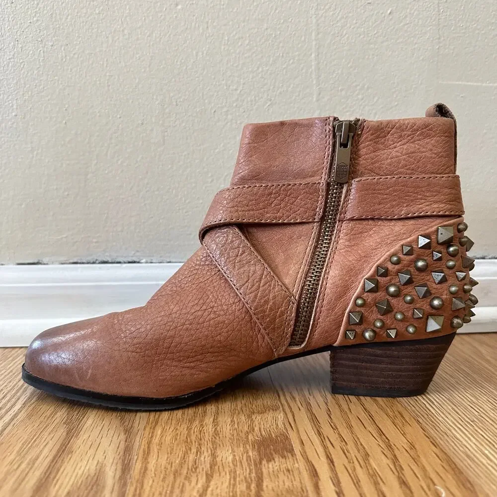 Vince Camuto vince camuto